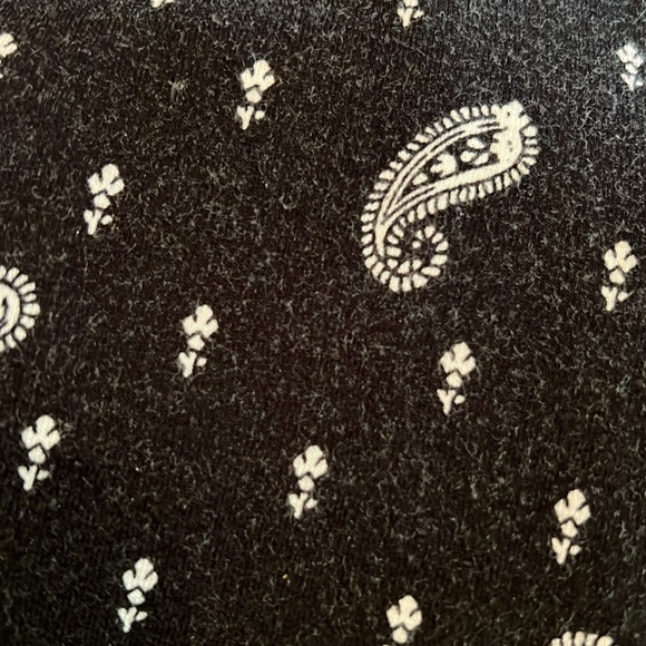 Chicos Paisley Tunic Top Black & White Sz 16/18 - Picture 4 of 6